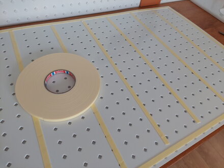 Obojstranne lepiaca páska TESA